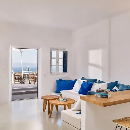 Memories Hotel Foinikia (Santorini)
