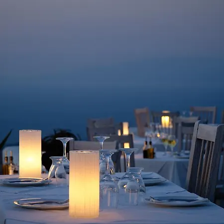 Memories Hotel Foinikia (Santorini)